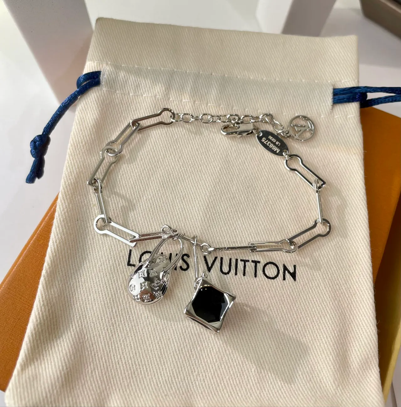 Louis Vuitton Lock Me Gold Black Link Chain LV Monogrammed Oval Charm Bracelet 6