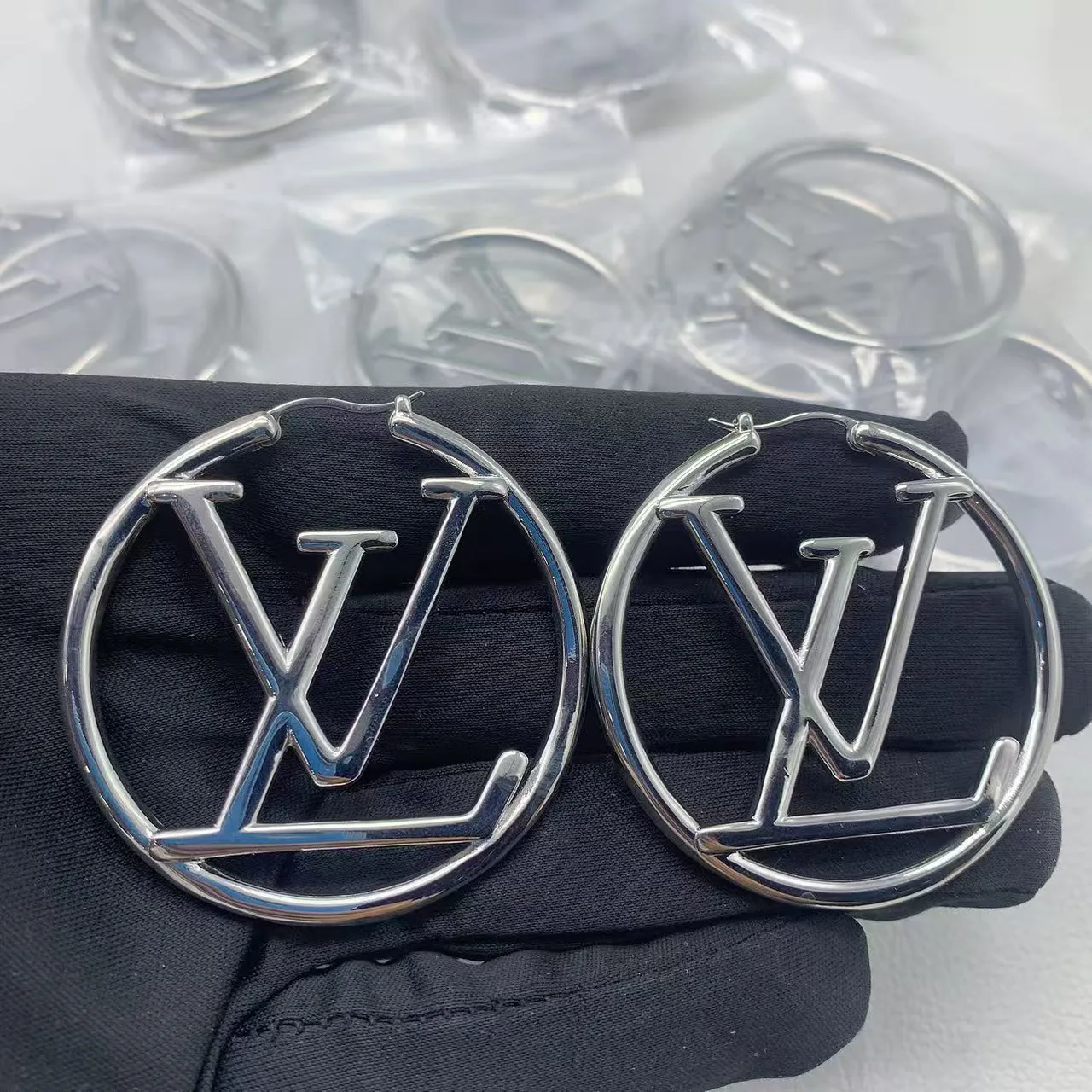 Louis Vuitton LV Circle Hoop Gold Monogram-Integrated Earrings 2