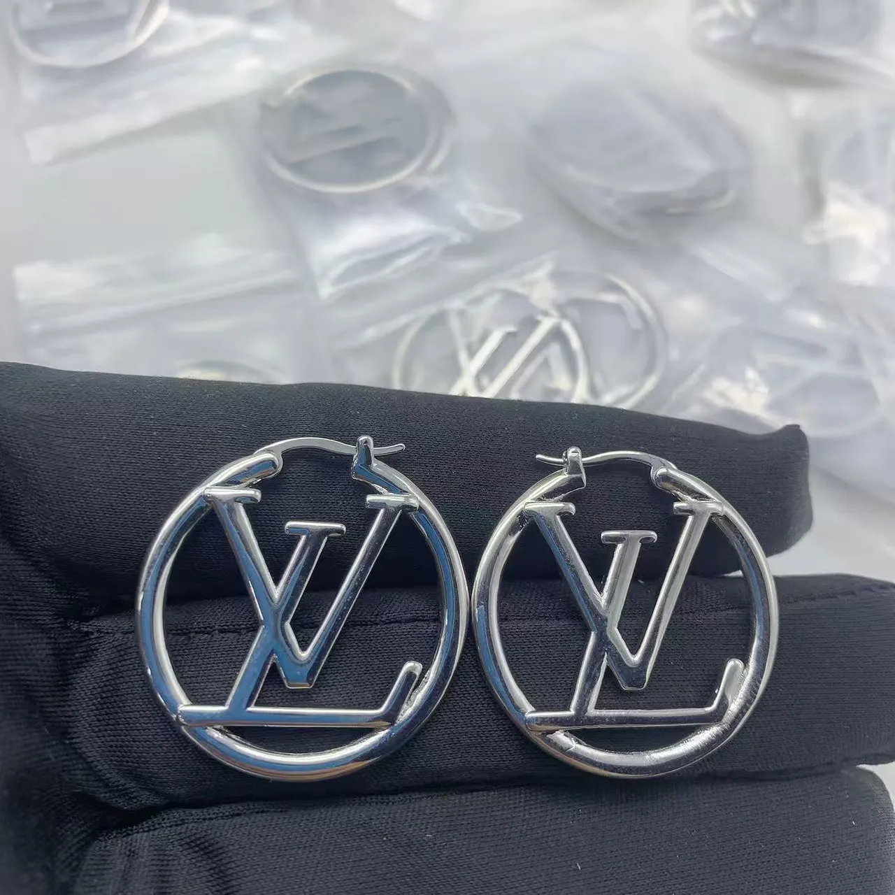 Louis Vuitton LV Circle Hoop Gold Monogram-Integrated Earrings 6