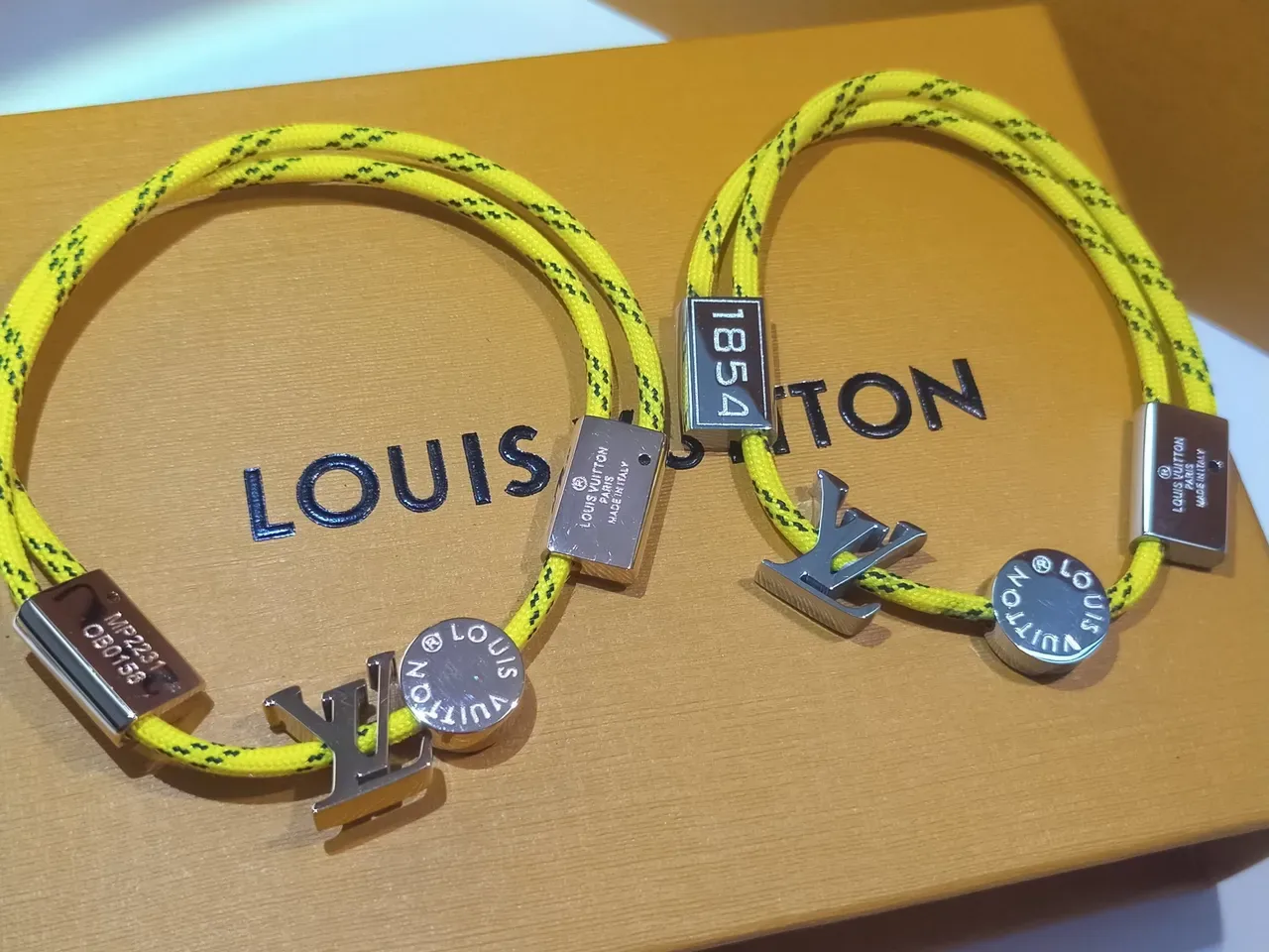 سوار لويس فيتون LV دائري أصفر حبل مضفور 6
