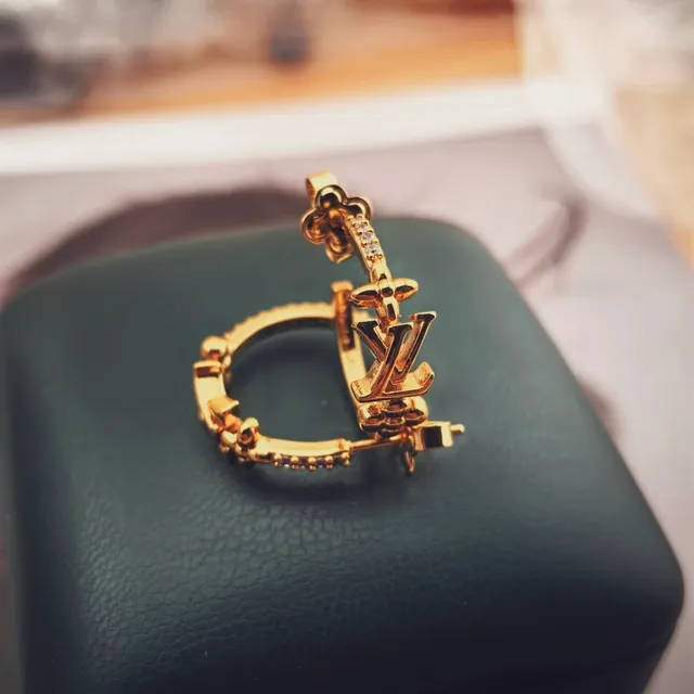 Louis Vuitton LV Flower Gold Hoop Earrings 4