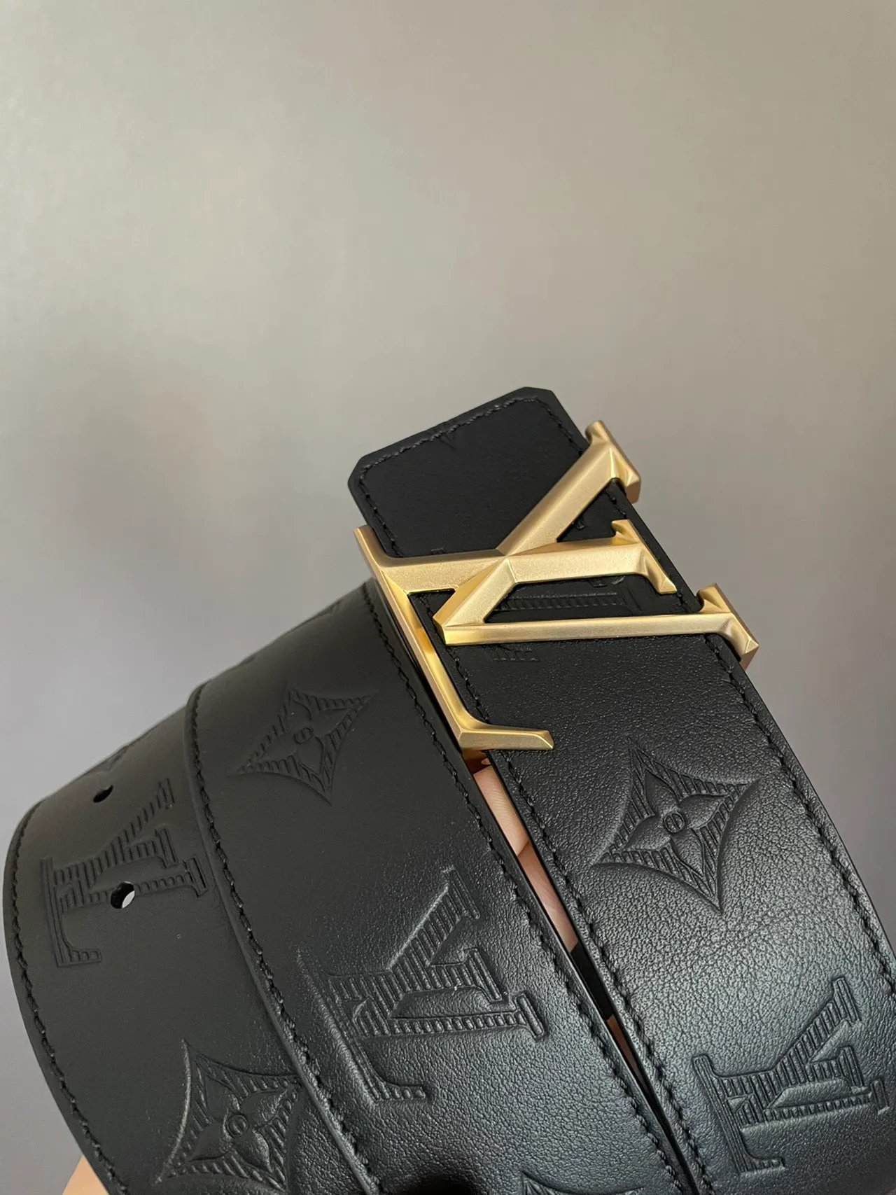 Louis Vuitton LV Initiales Black Gold Embossed Monogram Hardware Leather Belt 7