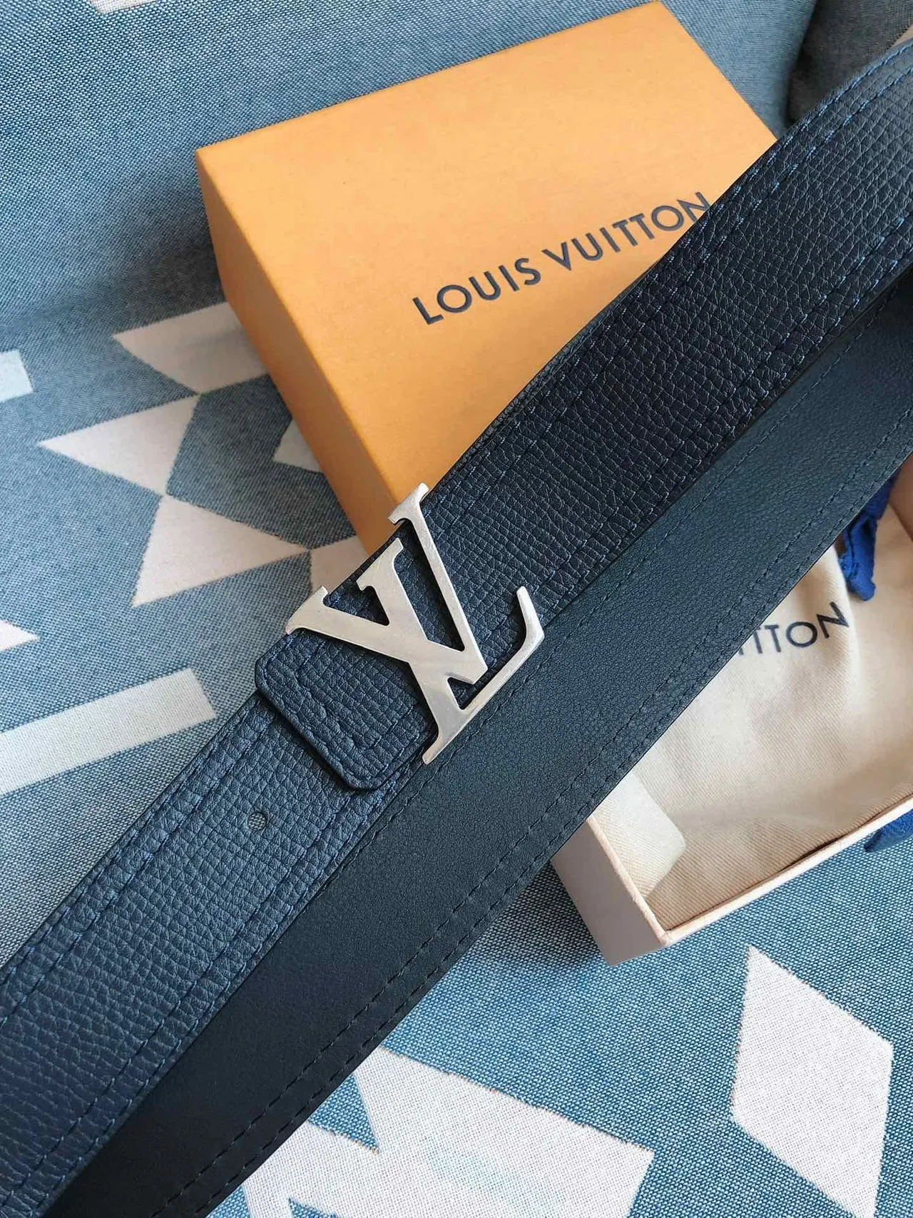 Louis Vuitton LV Initiales Blue Textured Leather Belt 2