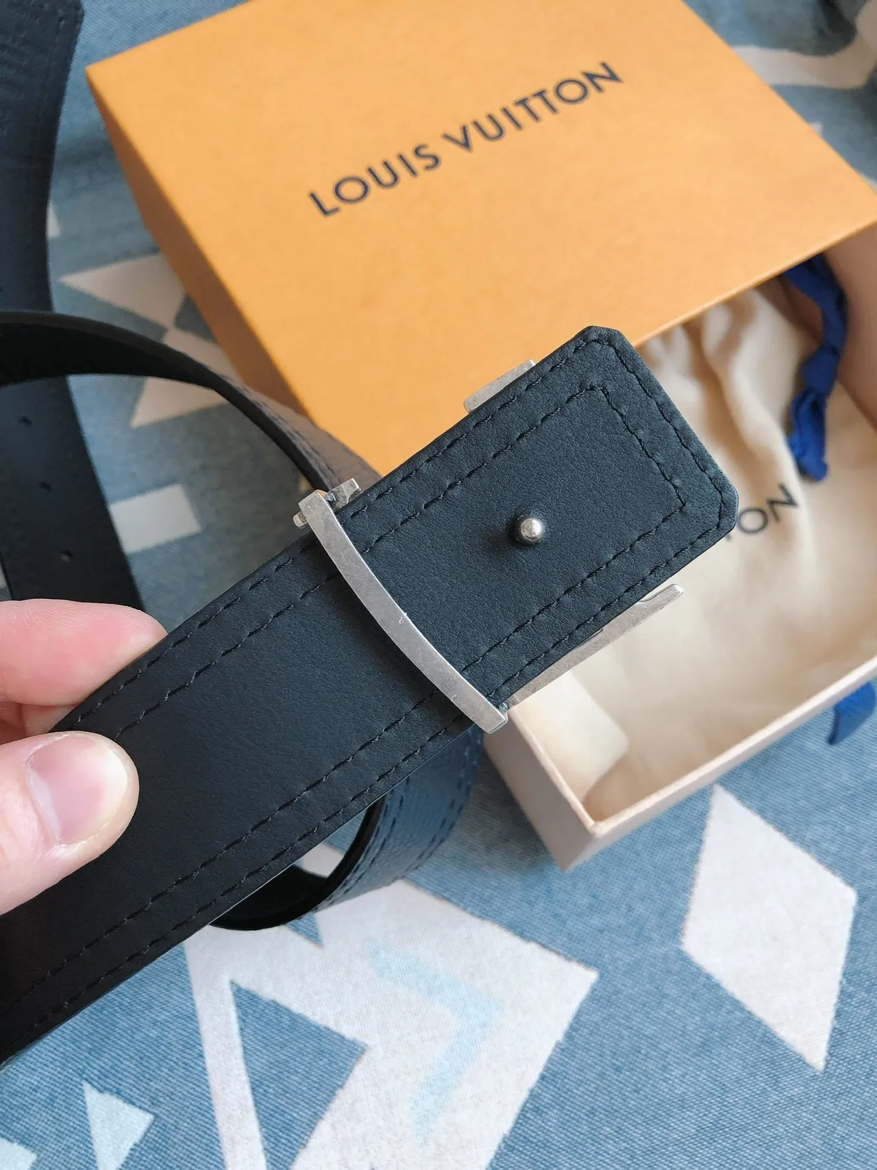 Louis Vuitton LV Initiales Blue Textured Leather Belt 7
