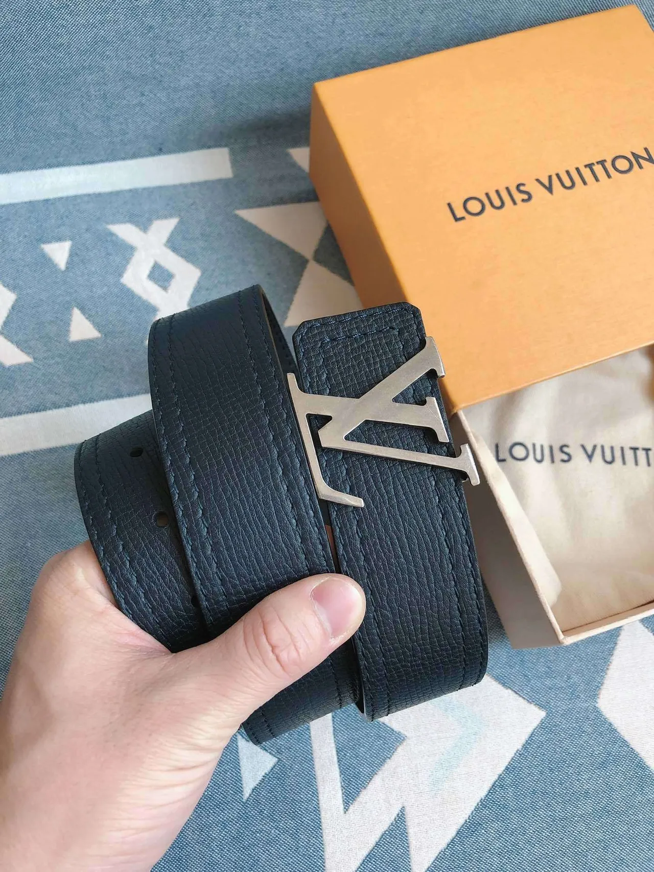 Louis Vuitton LV Initiales Blue Textured Leather Belt 9
