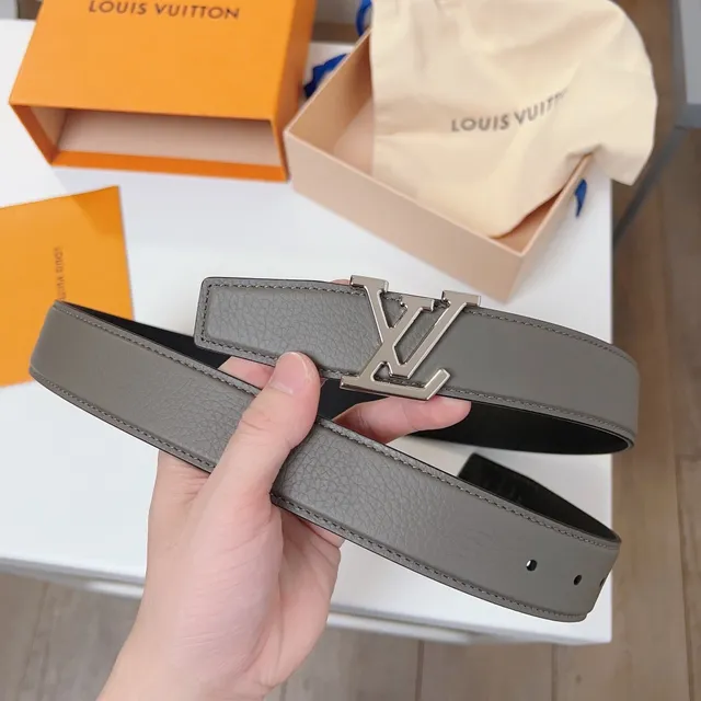 Louis Vuitton LV Initiales Gray and Black Leather Belt 3