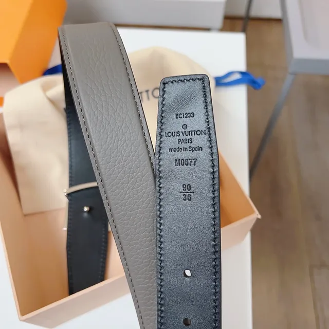 Louis Vuitton LV Initiales Gray and Black Leather Belt 5