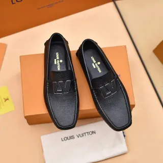 Louis Vuitton LV काला ग्रेन लेदर मेटल लॉगो लोफर