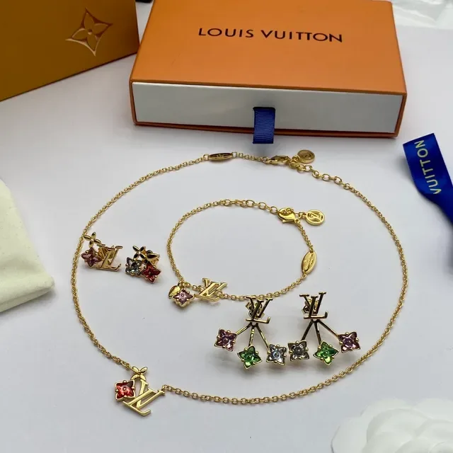 Louis Vuitton LV Monogram Floral Gold Red Chain Pendant Necklace 3