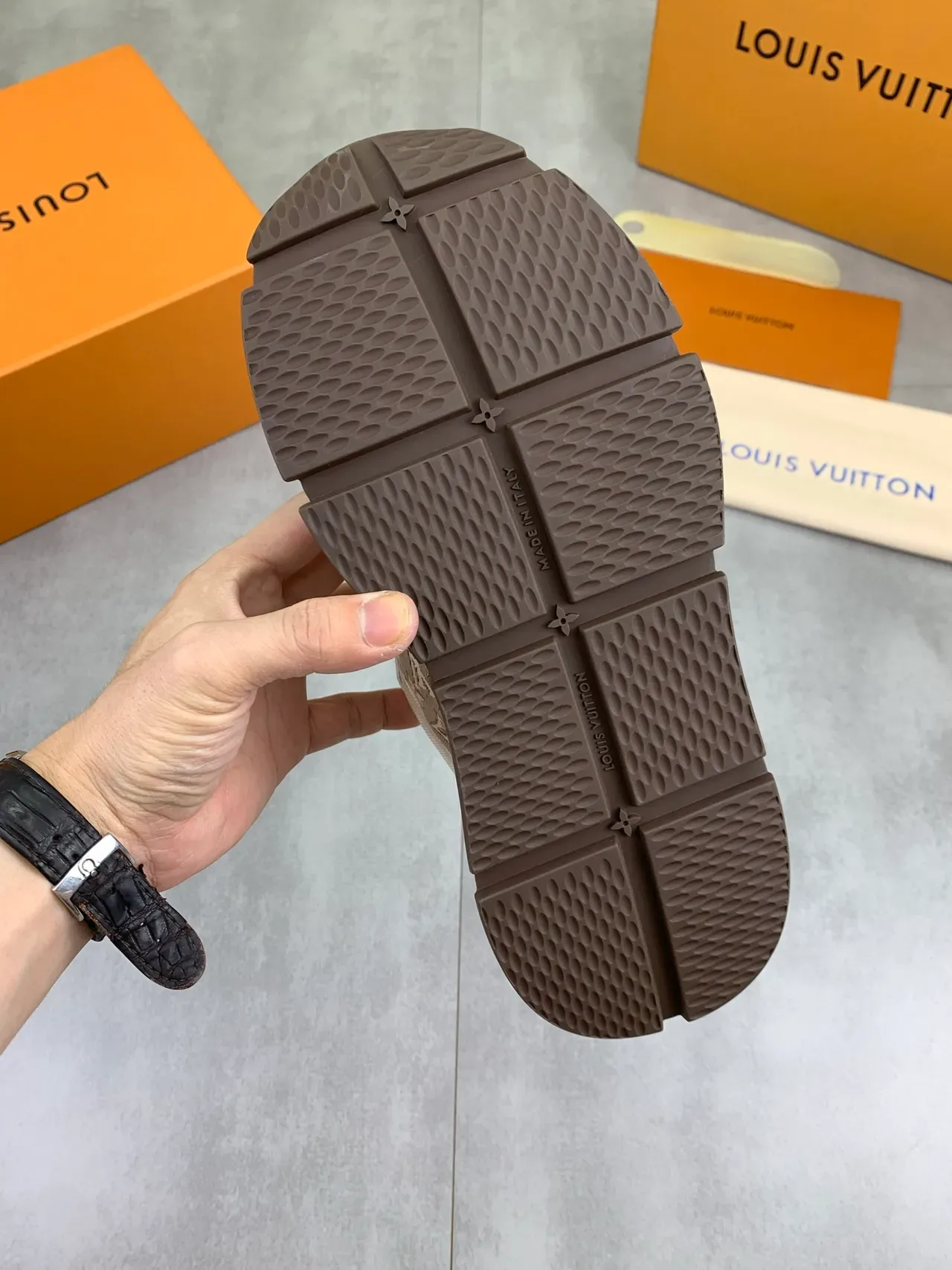 Louis Vuitton LV Trainer Beige Brown Monogram Canvas Wavy Layered Upper Lifestyle Sneakers 3