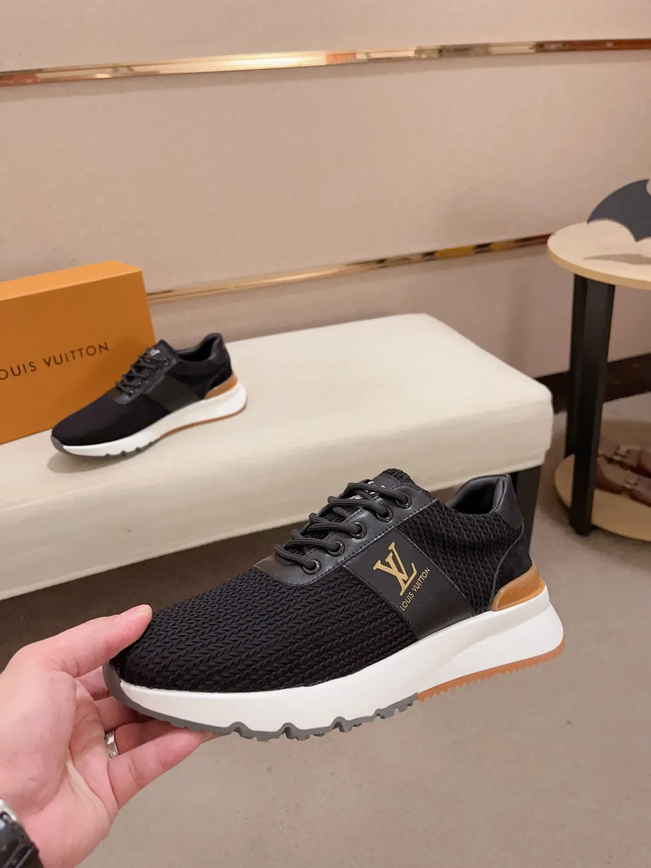 Louis Vuitton LV Trainer কালো বেইজ কিনিট উপরের চামড়া সাইড প্যানেল লাইফস্টাইল স্নিকার 3