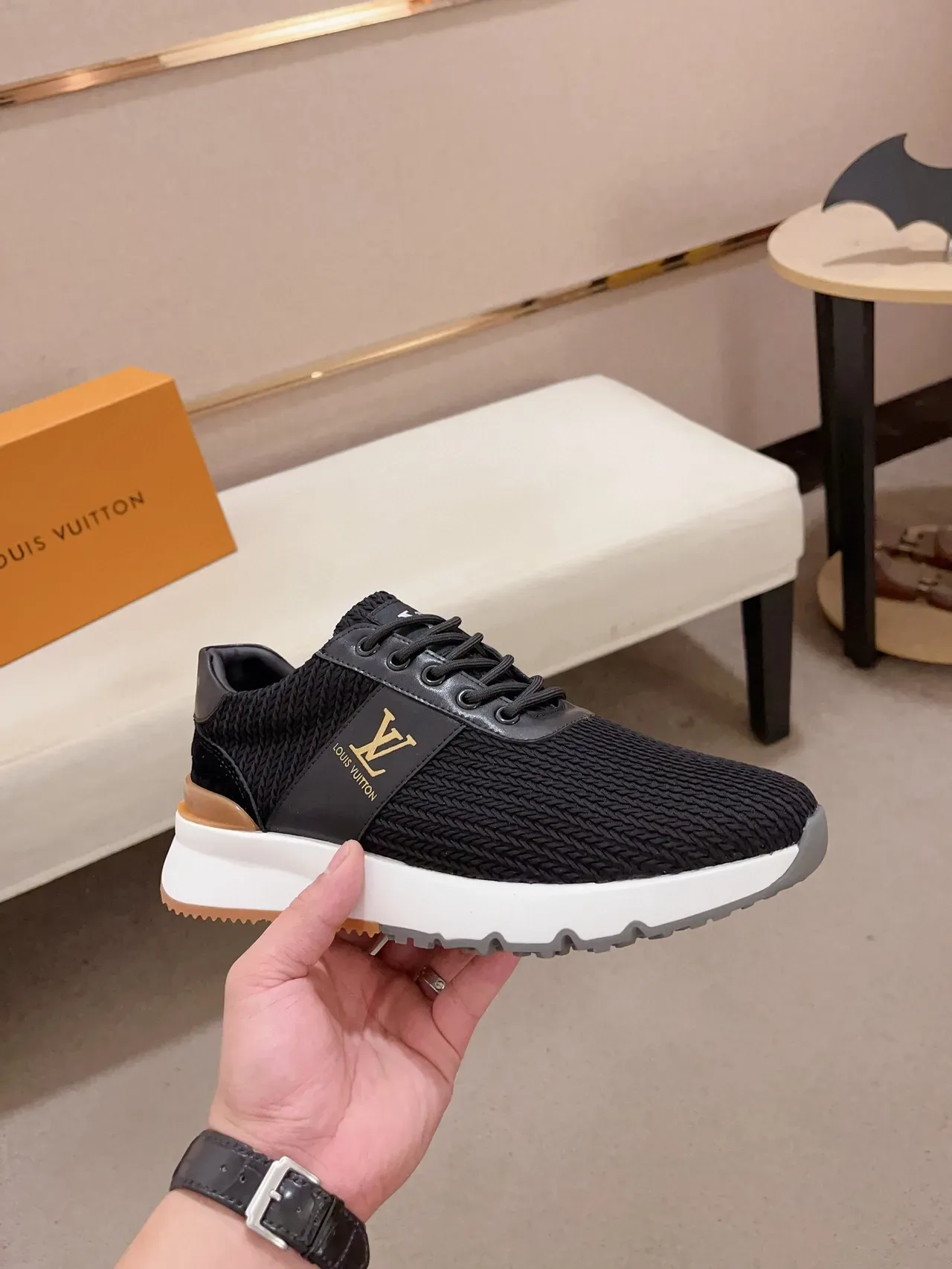 Louis Vuitton LV Trainer কালো বেইজ কিনিট উপরের চামড়া সাইড প্যানেল লাইফস্টাইল স্নিকার 4