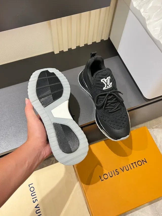Louis Vuitton LV Trainer Noir Blanc Upper Knit Unité Aire Translucide Sneakers Lifestyle 4