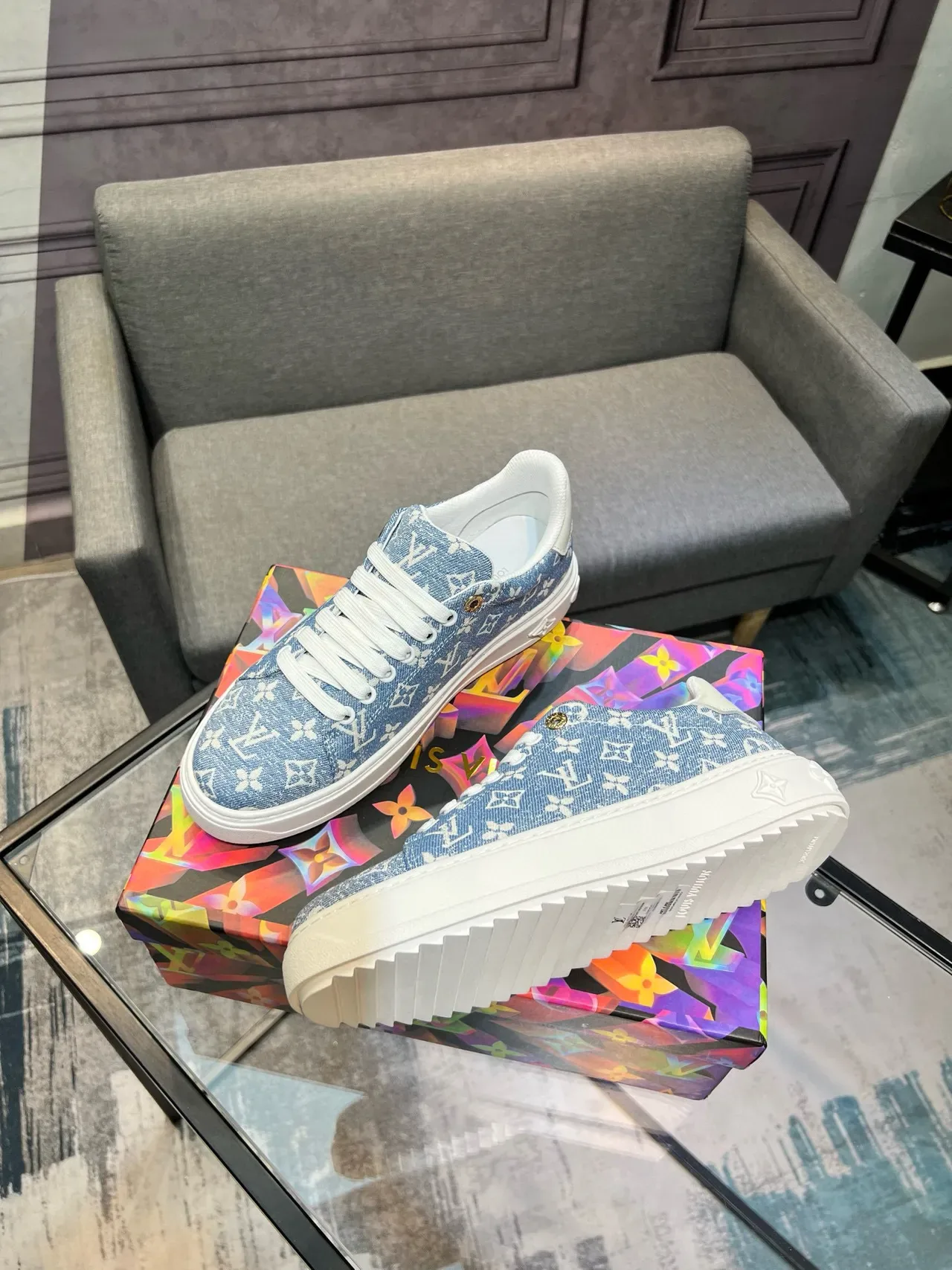 Louis Vuitton LV Trainer Blue White Denim-Textured Monogram Upper Low-Top Silhouette Lifestyle Sneakers 3