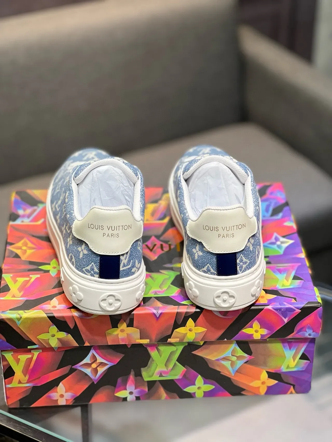 Louis Vuitton LV Trainer Blue White Denim-Textured Monogram Upper Low-Top Silhouette Lifestyle Sneakers 7