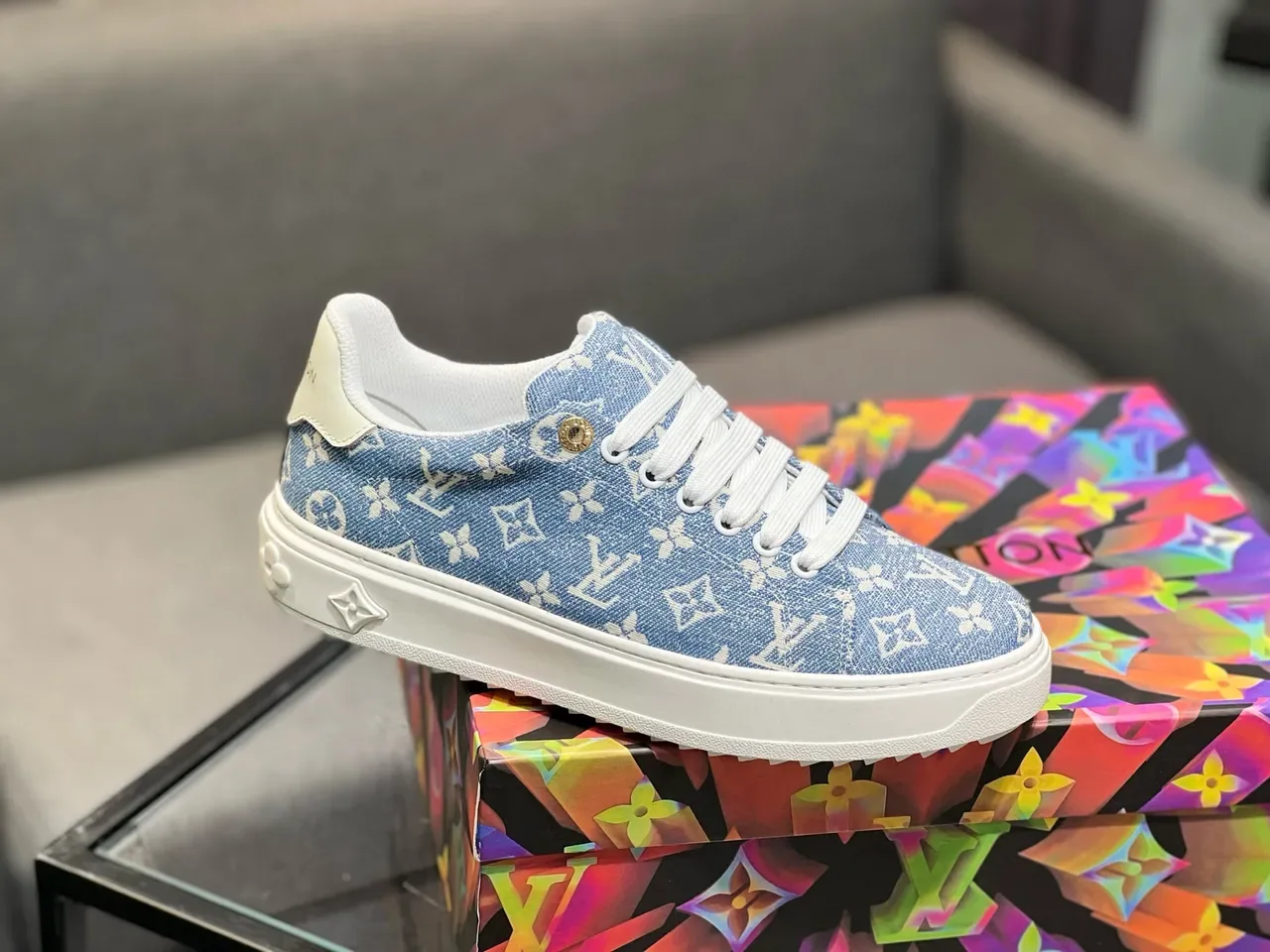 Louis Vuitton LV Trainer Blue White Denim-Textured Monogram Upper Low-Top Silhouette Lifestyle Sneakers 9