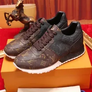 Louis Vuitton LV Trainer marrón negro Monogram lona acentos de cuero zapatillas lifestyle