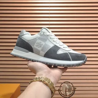 Louis Vuitton LV Trainer গ্রে বেইজ মিক্সড-ম্যাটেরিয়াল আপার এমবসড ব্র্যান্ডিং লাইফস্টাইল স্নিকার
