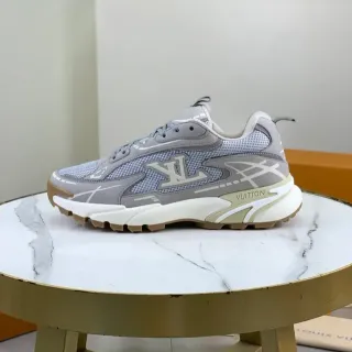 حذاء رياضي سميك Louis Vuitton LV Trainer رمادي بيج sole شبكة ومخمل علوي