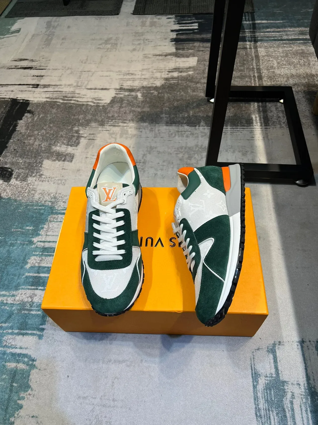 Louis Vuitton LV Trainer Vert Orange Monogram Maille Daim Superpositions Sneakers Lifestyle 5