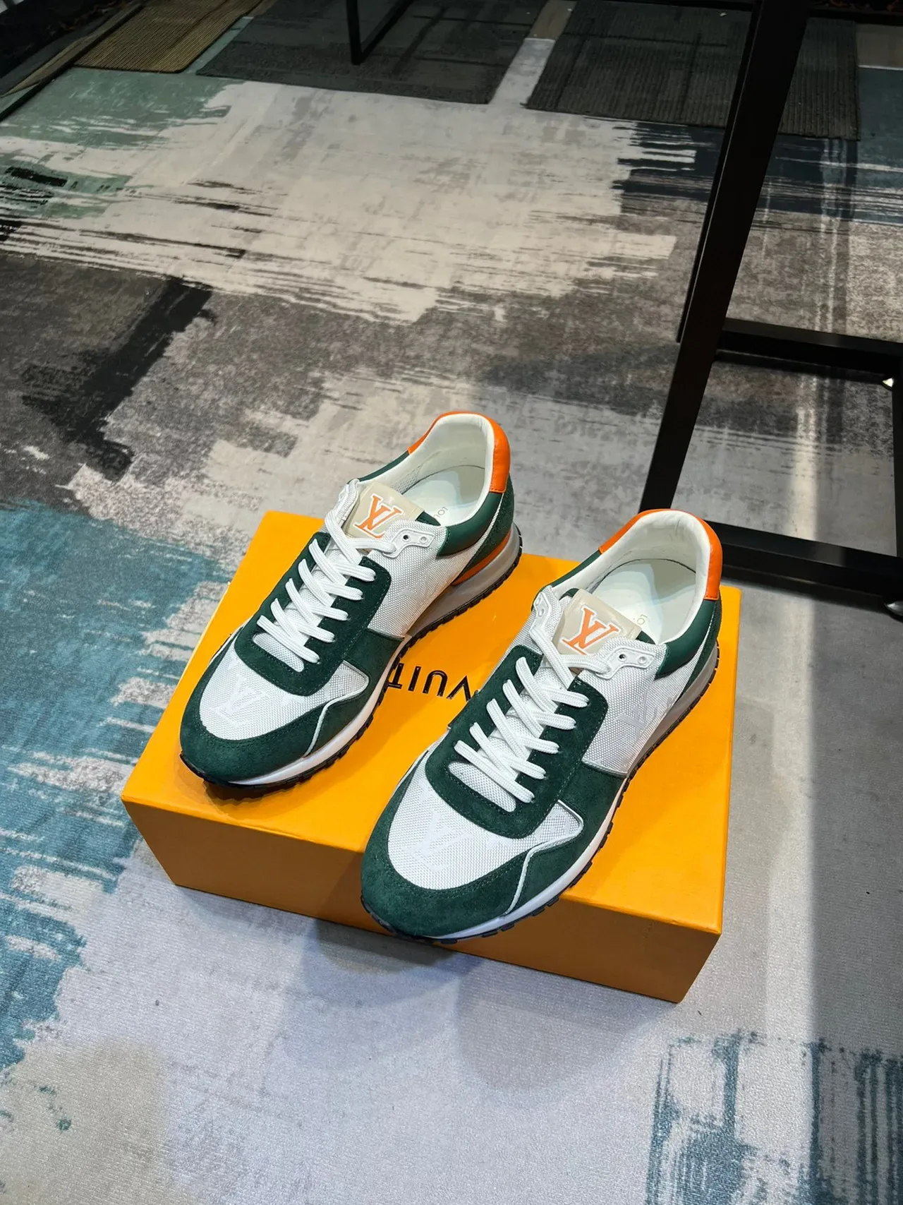 Louis Vuitton LV Trainer Vert Orange Monogram Maille Daim Superpositions Sneakers Lifestyle 6