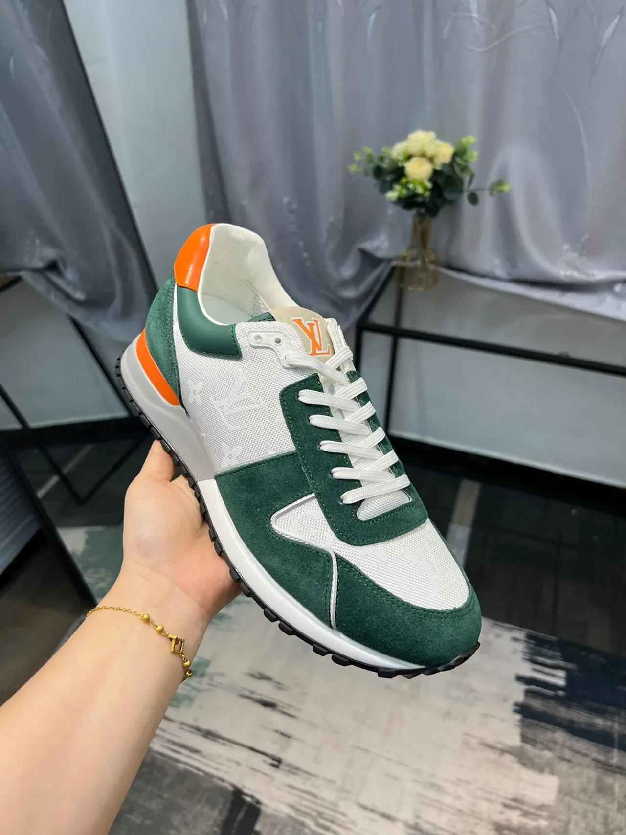 Louis Vuitton LV Trainer Vert Orange Monogram Maille Daim Superpositions Sneakers Lifestyle 7