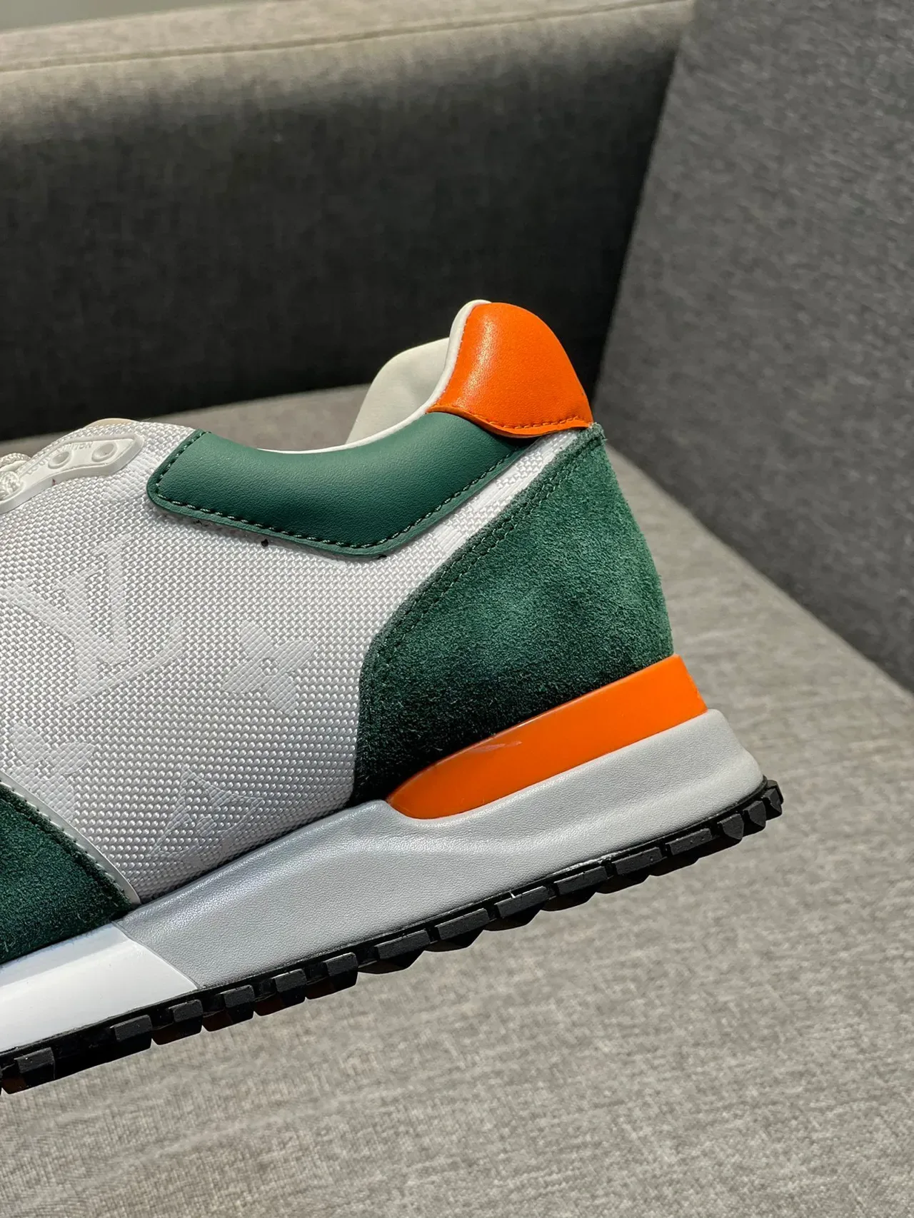 Louis Vuitton LV Trainer Vert Orange Monogram Maille Daim Superpositions Sneakers Lifestyle 8