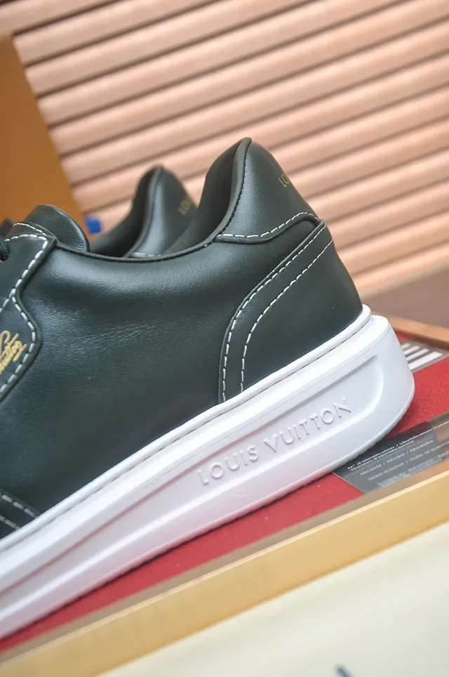 লুইস ভিটন LV Trainer সবুজ সাদা চামড়া উপরের অংশ কনট্রাস্ট স্টিচিং লাইফস্টাইল স্নিকার 2
