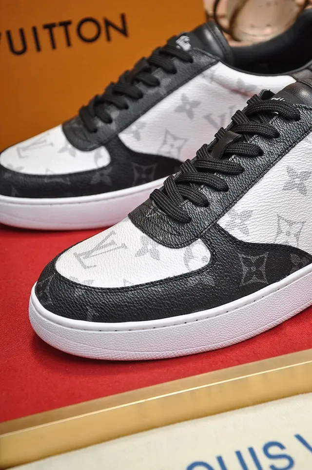 লুইস ভিটন LV Trainer সাদা কালো মনোগ্রাম ক্যানভাস লেদার অ্যাকসেন্ট লাইফস্টাইল স্নিকার্স 3