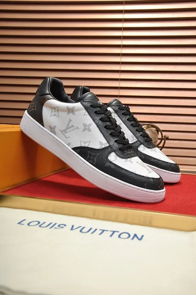 লুইস ভিটন LV Trainer সাদা কালো মনোগ্রাম ক্যানভাস লেদার অ্যাকসেন্ট লাইফস্টাইল স্নিকার্স 5