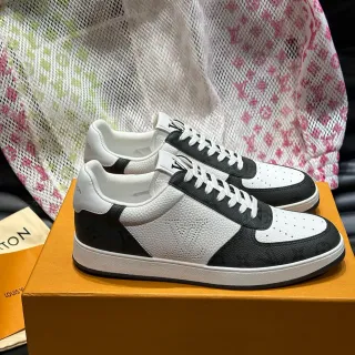 Louis Vuitton LV Trainer Blancos y Negros Cuero Perforado Paneles Impresos con Monogram Lifestyle Sneakers