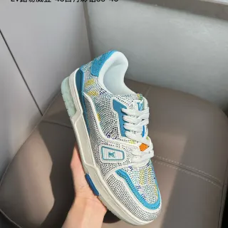 Louis Vuitton LV Trainer Tênis Lifestyle Branco Azul com Superior de Malha Embellished com Cristais