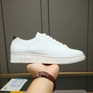 Louis Vuitton LV Trainer White Brown Pebbled Leather Embossed Monogram Sole Lifestyle Sneakers