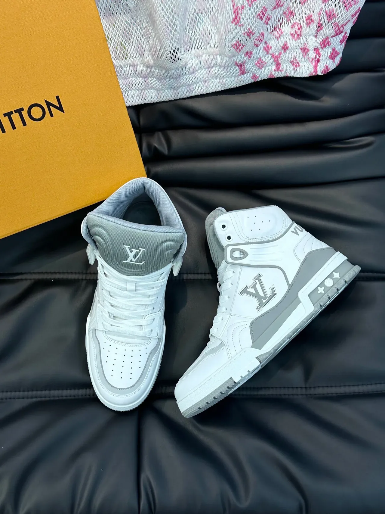 Louis Vuitton LV Trainer সাদা ধূসর উচ্চ টপ চামড়া প্যানেল লাইফস্টাইল স্নিকার 3
