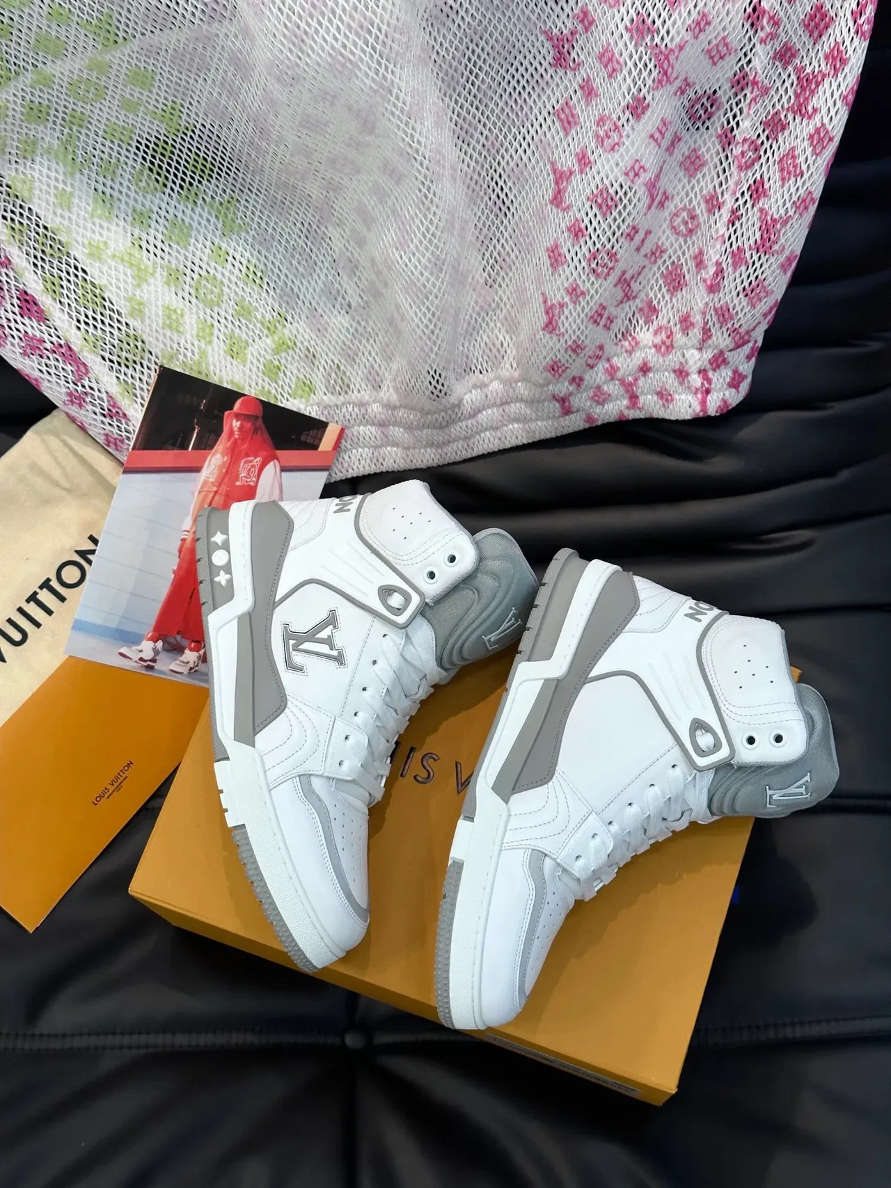 Louis Vuitton LV Trainer সাদা ধূসর উচ্চ টপ চামড়া প্যানেল লাইফস্টাইল স্নিকার 4