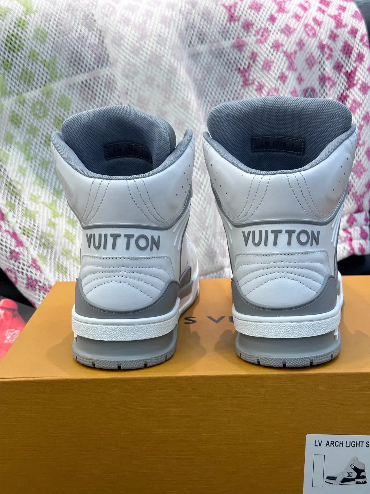 Louis Vuitton LV Trainer সাদা ধূসর উচ্চ টপ চামড়া প্যানেল লাইফস্টাইল স্নিকার 6