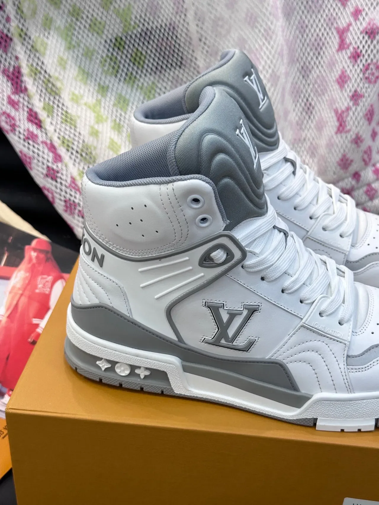 Louis Vuitton LV Trainer সাদা ধূসর উচ্চ টপ চামড়া প্যানেল লাইফস্টাইল স্নিকার 7