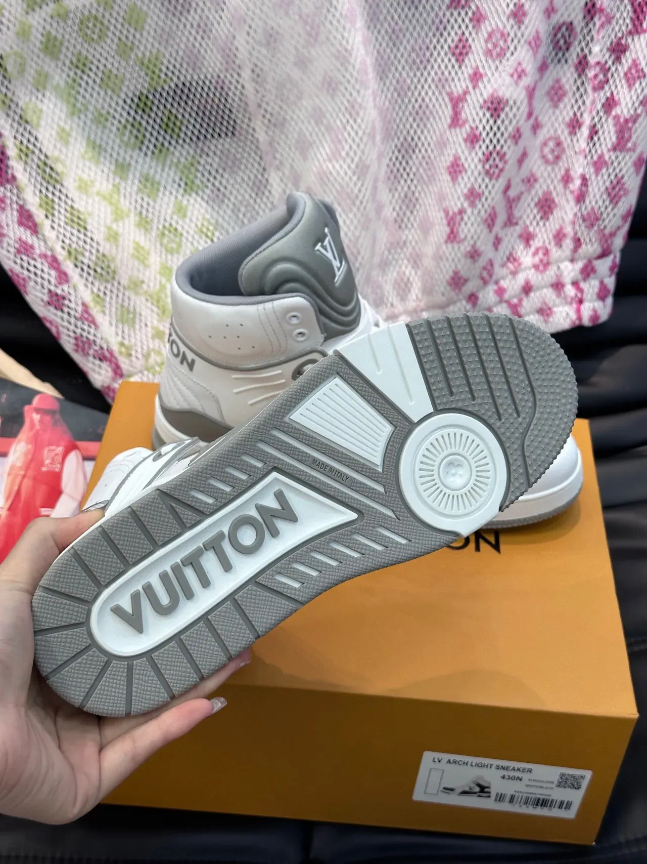 Louis Vuitton LV Trainer সাদা ধূসর উচ্চ টপ চামড়া প্যানেল লাইফস্টাইল স্নিকার 9
