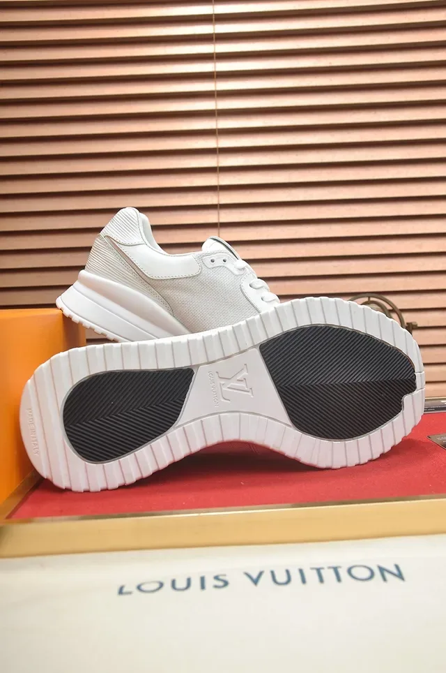 Louis Vuitton LV Trainer White Lifestyle Sneakers 3