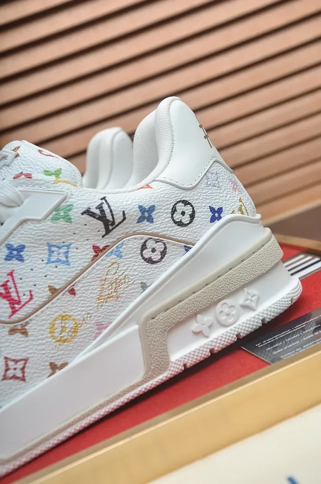 Louis Vuitton LV Trainer Branco Multicolor Monogram Lona Sola Esculpida com Camadas Lifestyle Sneakers 2