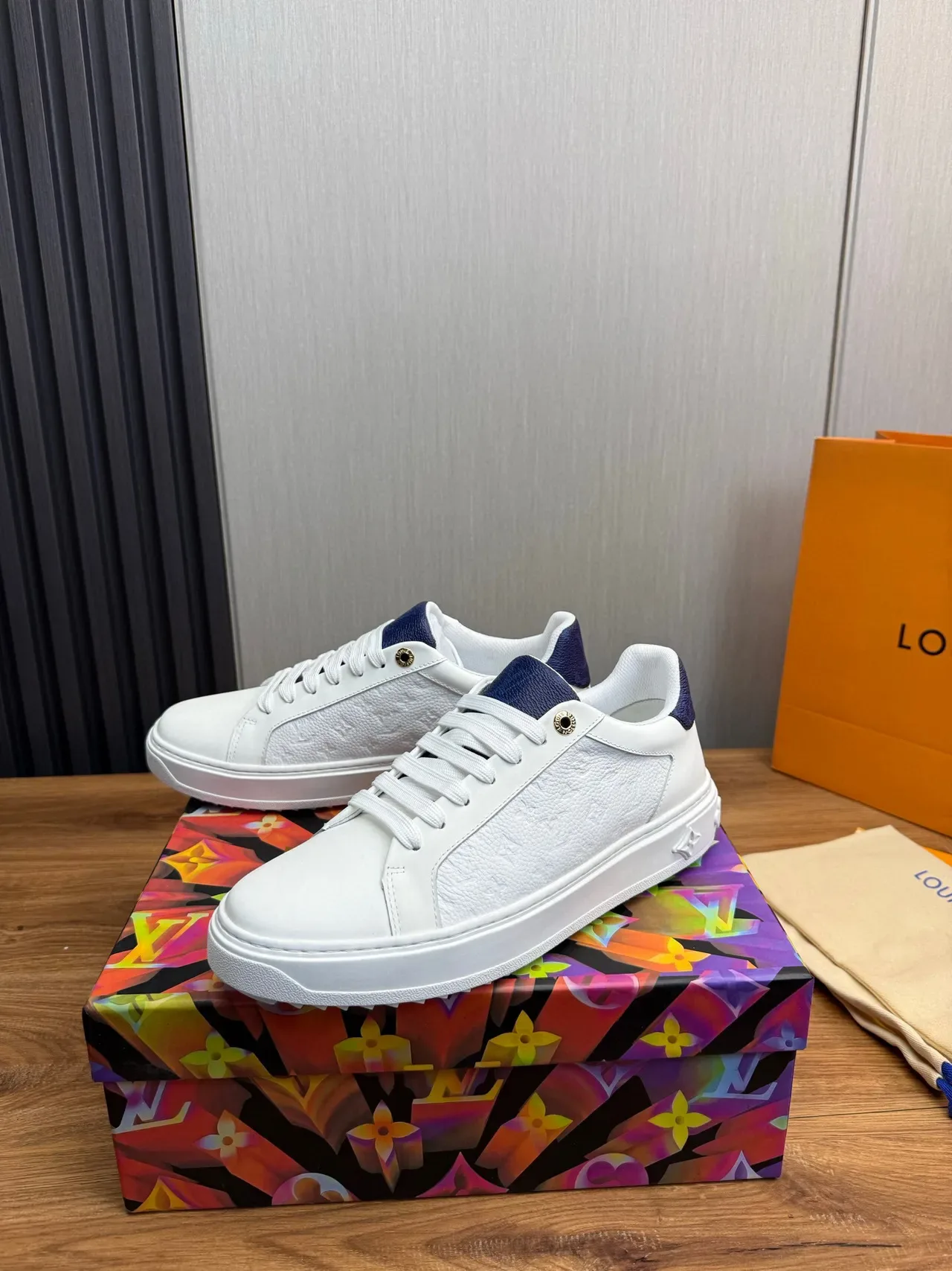 Louis Vuitton LV Trainer White Navy Low-Top Leather Upper Lifestyle Sneakers 2