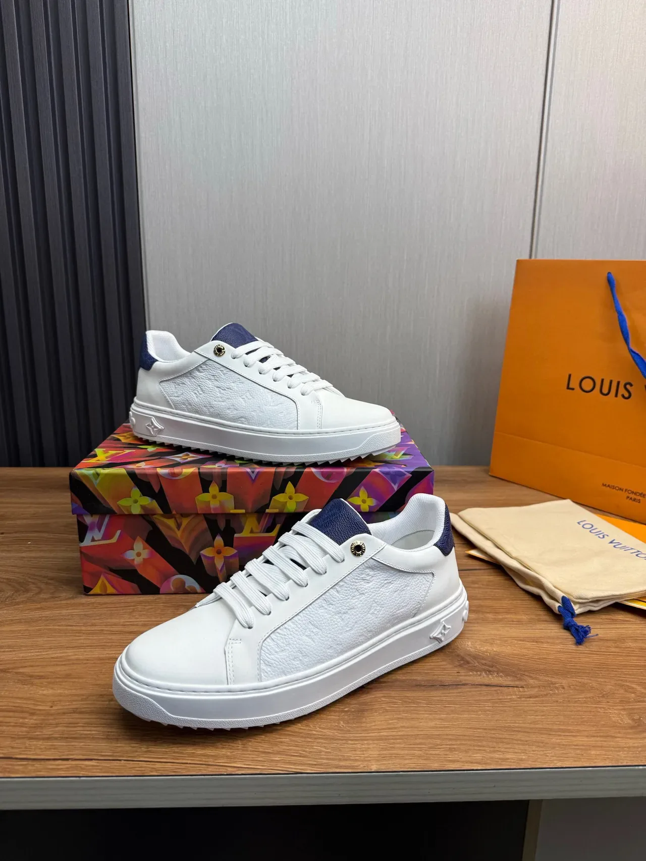 Louis Vuitton LV Trainer White Navy Low-Top Leather Upper Lifestyle Sneakers 3