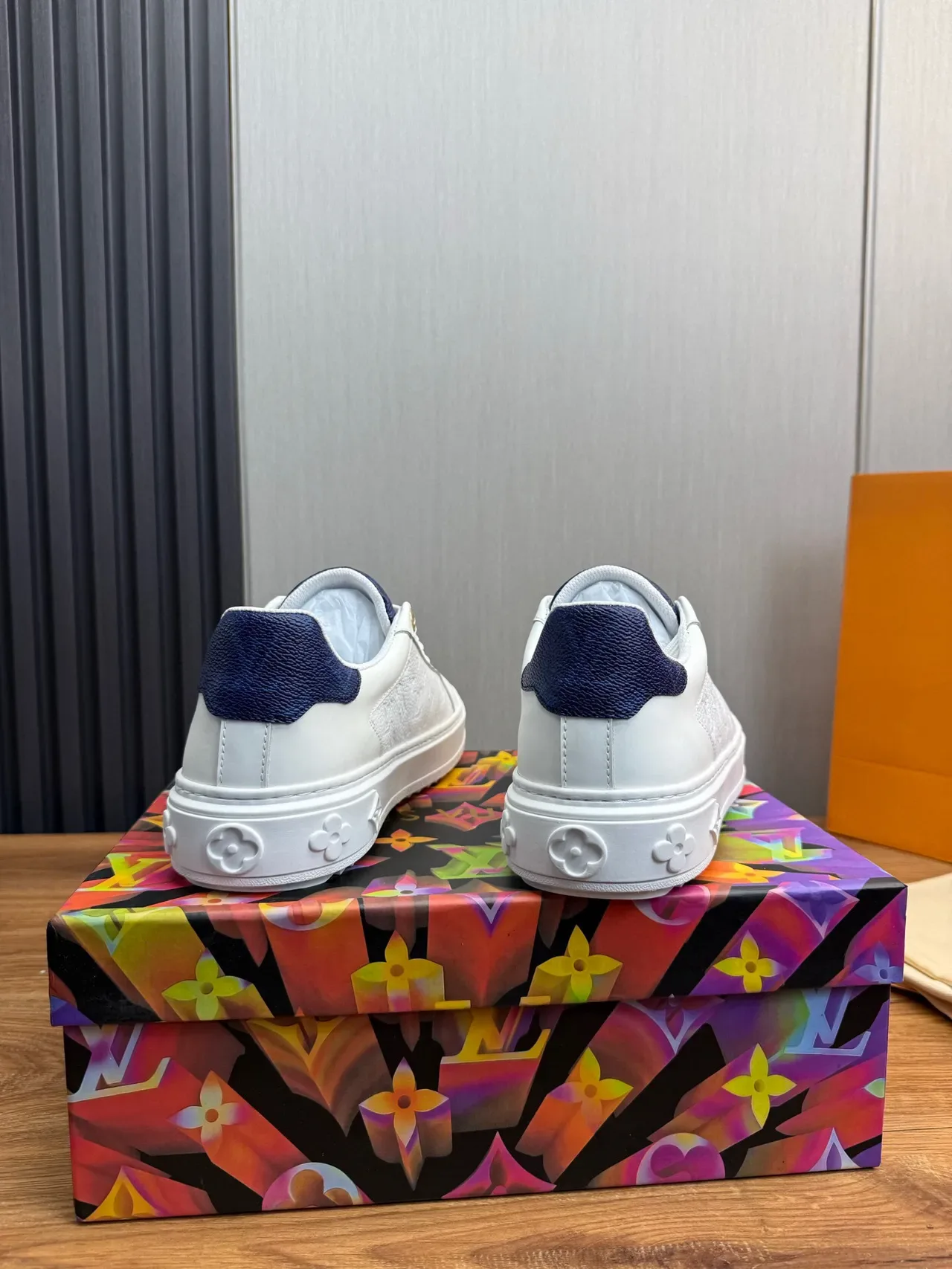 Louis Vuitton LV Trainer White Navy Low-Top Leather Upper Lifestyle Sneakers 4