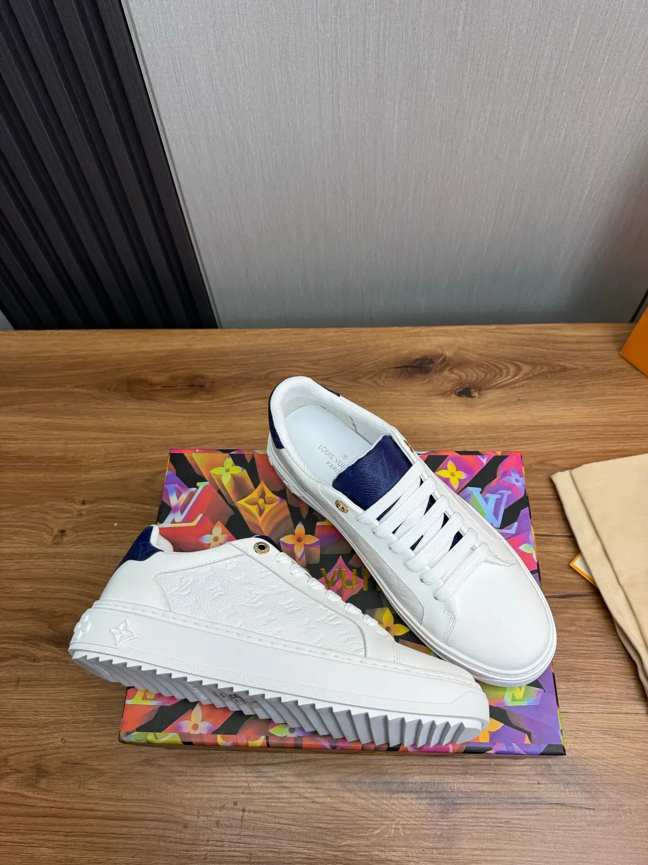 Louis Vuitton LV Trainer White Navy Low-Top Leather Upper Lifestyle Sneakers 5
