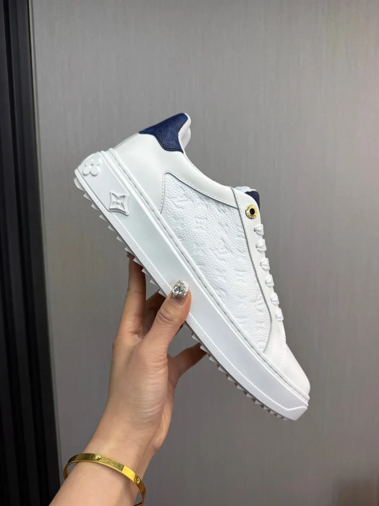 Louis Vuitton LV Trainer White Navy Low-Top Leather Upper Lifestyle Sneakers 6