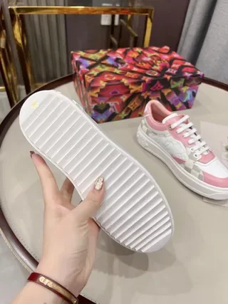 Louis Vuitton LV Trainer White Pink Monogram-Embossed Leather Damier Check Paneling Lifestyle Sneakers 9