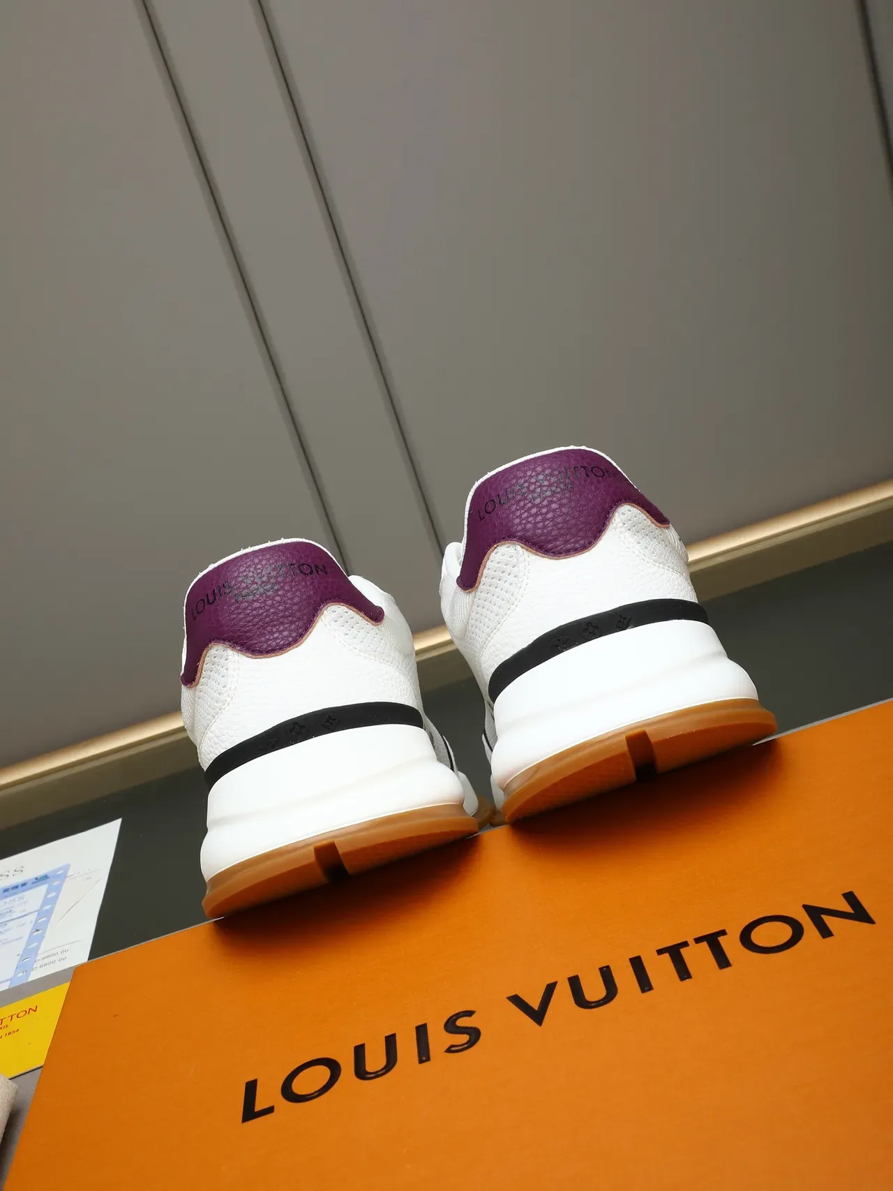 Louis Vuitton LV Trainer Branco Roxo Mesh Upper Oversized Monograma Lifestyle Sneakers 3
