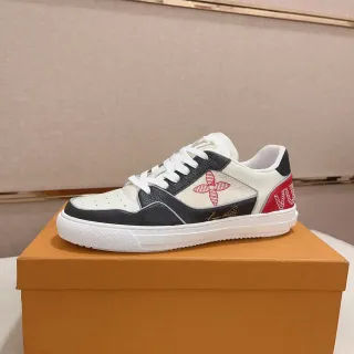 Louis Vuitton LV Trainer Zapatillas Lifestyle Blancas y Rojos Paneladas de Cuero y Textil Parte Superior Bordadas Monogram Flor