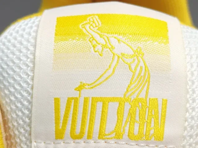 Louis Vuitton LV Trainer Sneakers Lifestyle Jaune Blanc Low-Top Monogram Textile 3