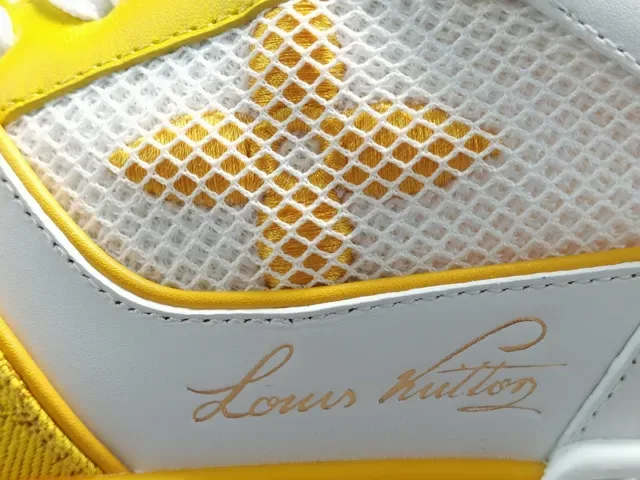 Louis Vuitton LV Trainer Sneakers Lifestyle Jaune Blanc Low-Top Monogram Textile 9